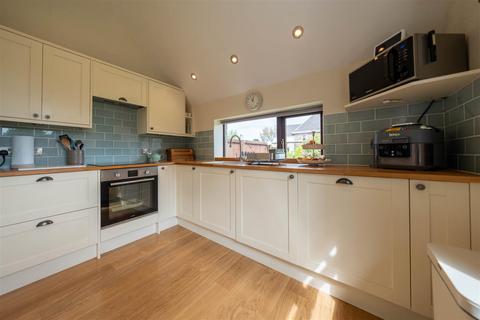 3 bedroom house for sale, Jeanfield Road, Perth