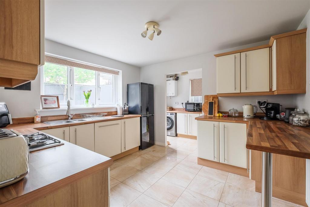 Imperial Close, Bailiff Bridge... 5 bed house for sale £425,000