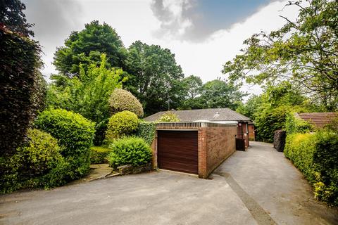 4 bedroom detached bungalow for sale, Stanwell Avenue, Huddersfield HD2