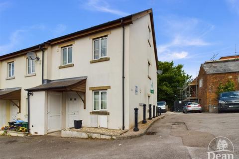 3 bedroom end of terrace house for sale, Market Street, Cinderford