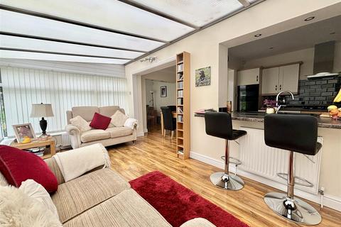 2 bedroom detached house for sale, Whitehouse Crescent, Great Preston, Leeds