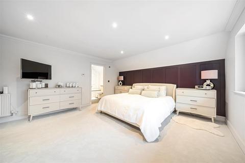 5 bedroom detached house for sale, Leesons Hill, Chislehurst