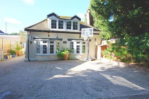 Chase Cottage Laindon Common Road, Little Burstead, Billericay, CM12 9TJ