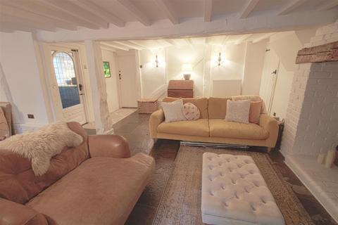 Chase Cottage Laindon Common Road, Little Burstead, Billericay, CM12 9TJ