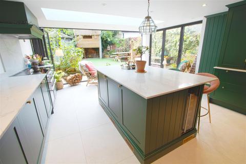 Chase Cottage Laindon Common Road, Little Burstead, Billericay, CM12 9TJ