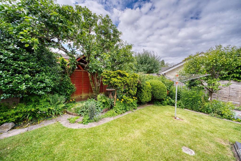 17 Barnards Close - Mark Templer - Real estate pho