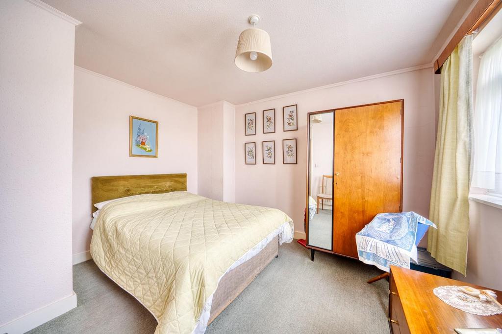 17 Barnards Close - Mark Templer - Real estate pho