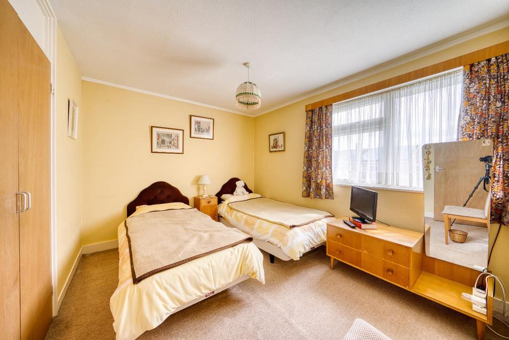 17 Barnards Close - Mark Templer - Real estate pho