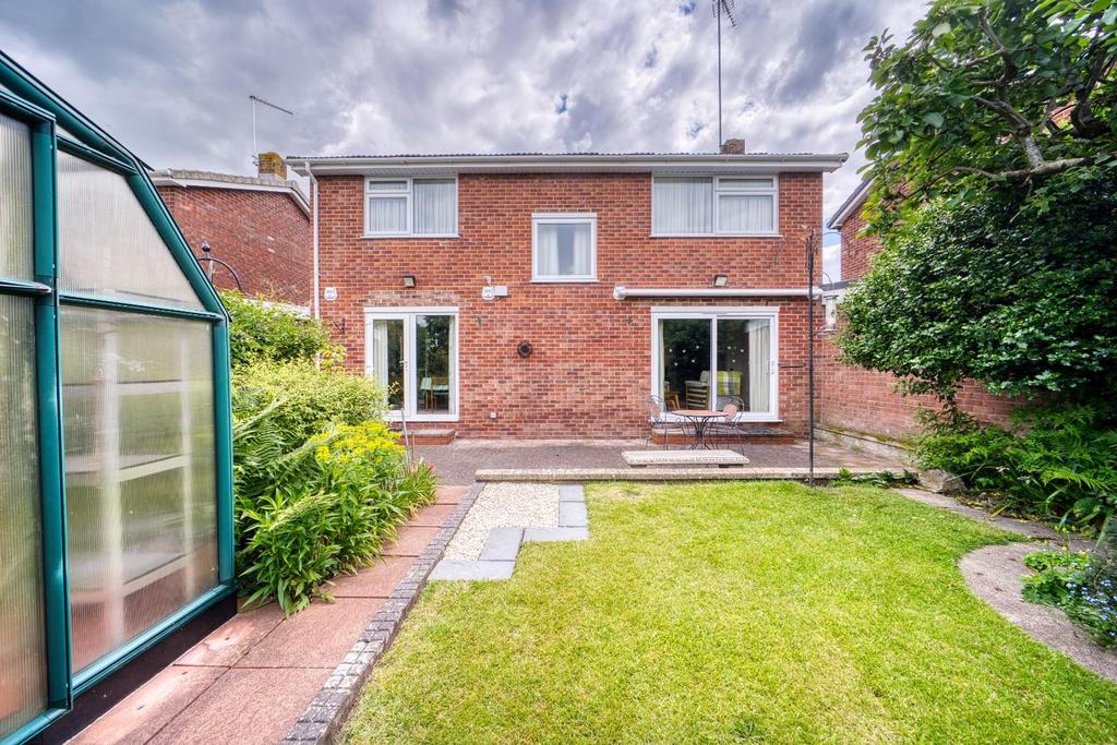 17 Barnards Close - Mark Templer - Real estate pho