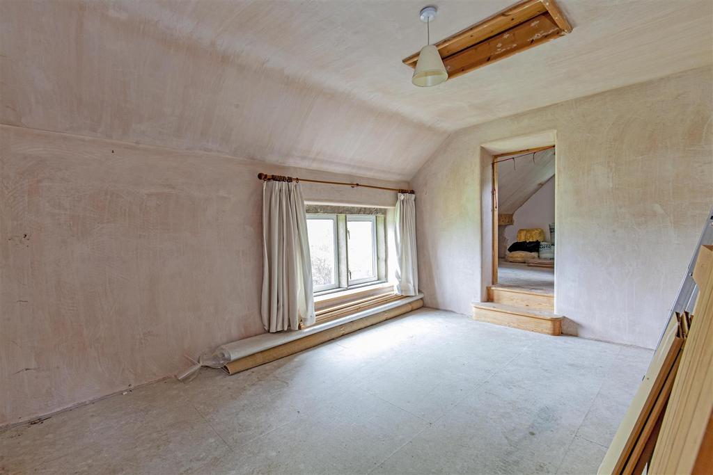 Bedroom 3-1.jpg