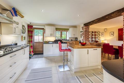 Oak Barn, 11 Cranmoor, Perton, Wolverhampton, WV8 2JN
