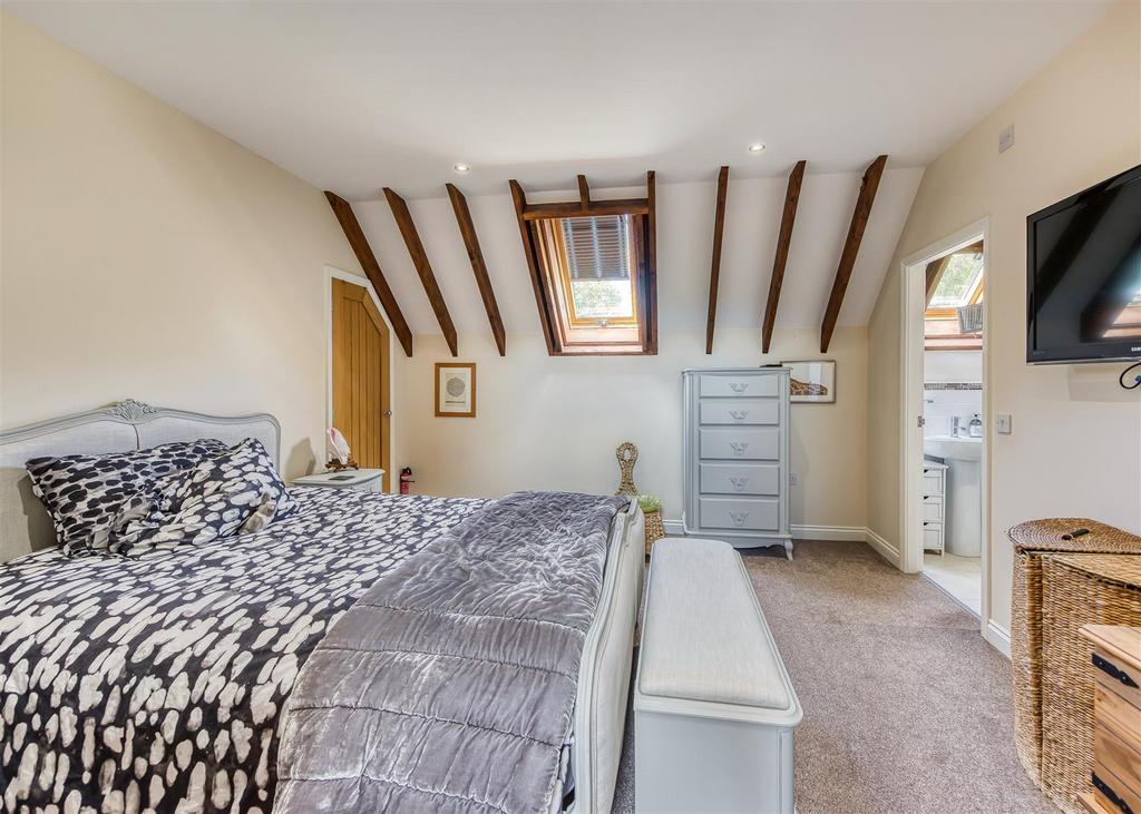 11 Cranmoor-bed2.jpg