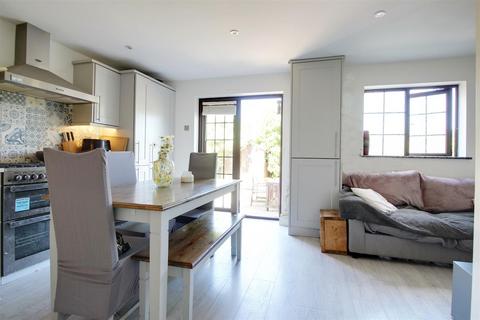 3 bedroom end of terrace house for sale, Sycamore Rise, Berkhamsted