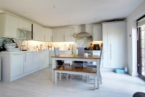 3 bedroom end of terrace house for sale, Sycamore Rise, Berkhamsted