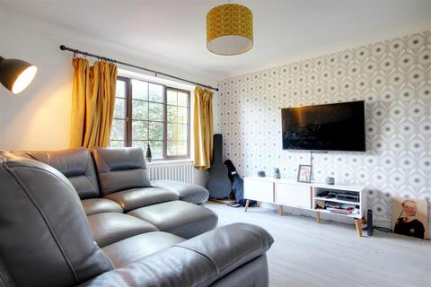 3 bedroom end of terrace house for sale, Sycamore Rise, Berkhamsted