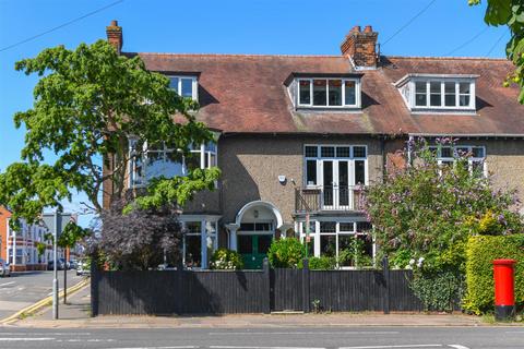 6 bedroom semi-detached house for sale, Park Avenue South, Northampton