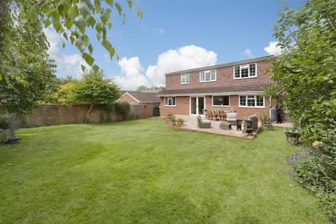 8 Windsor Drive, Trowbridge, BA14 0JZ