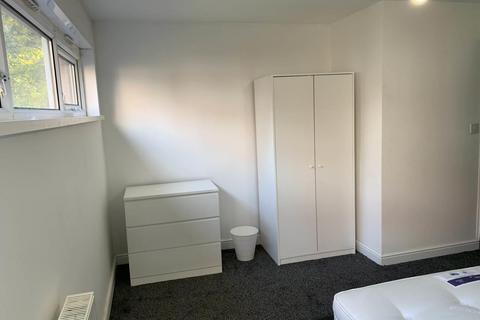 1 bedroom in a house share to rent, Moss House Close, Birmingham, B15 1HE