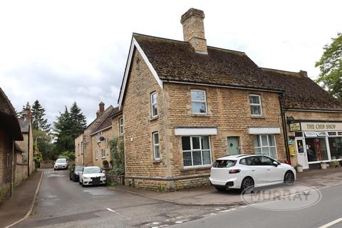 4 bedroom terraced house to rent, The Leas, Cottesmore LE15