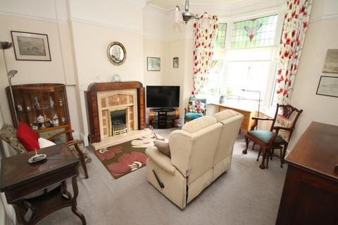 5 bedroom terraced house for sale, The Grove, Idle,