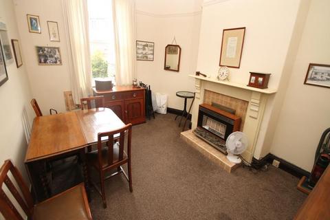 3 bedroom terraced house for sale, The Grove, Idle,