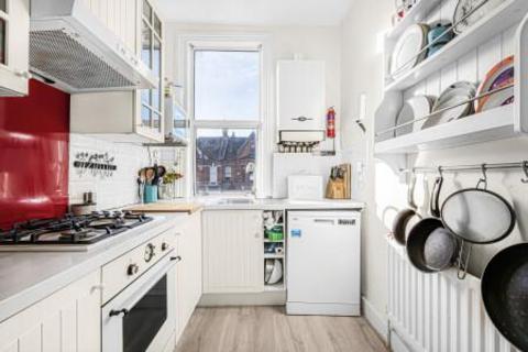 2 bedroom flat for sale, Manor Road, Beckenham BR3