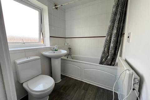 1 bedroom flat for sale, Chamberlain Close, Ilford