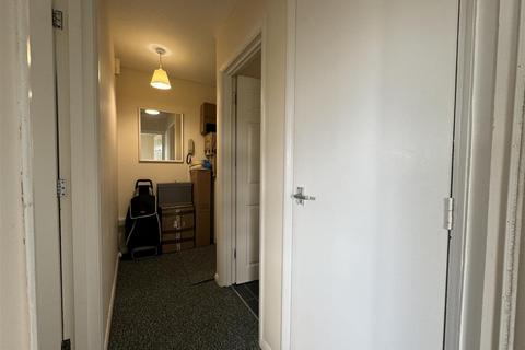 15, Sandown Court Byron Road, Worthing, BN11 3HL