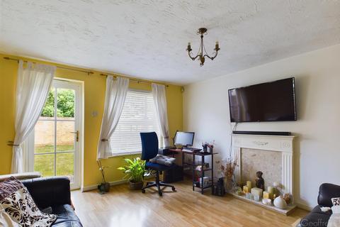 2 bedroom end of terrace house for sale, Doulton Close, Harlow CM17