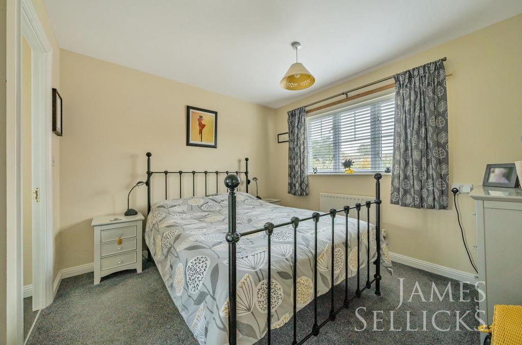 Principal bedroom