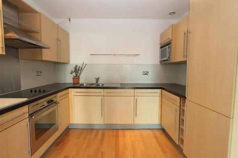 2 bedroom flat to rent, Merchants Quay, East Street