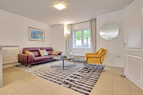 35 Central Avenue, Cambridge, CB4 2XQ