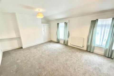 4 bedroom house to rent, Norwood Street, Scarborough