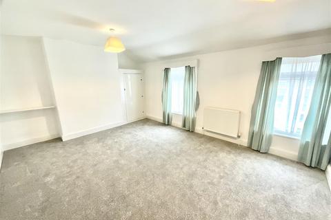 4 bedroom house to rent, Norwood Street, Scarborough
