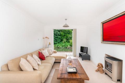 11 Avon Close, St George, Bristol, BS5 8DE