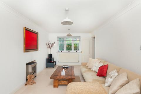 11 Avon Close, St George, Bristol, BS5 8DE