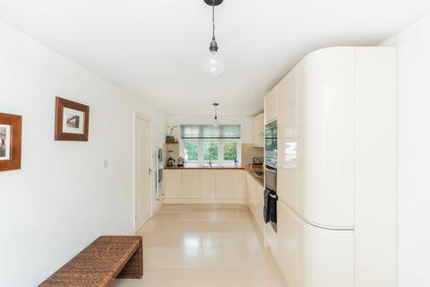 11 Avon Close, St George, Bristol, BS5 8DE