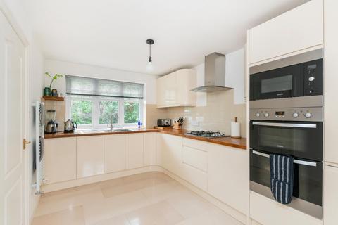 11 Avon Close, St George, Bristol, BS5 8DE