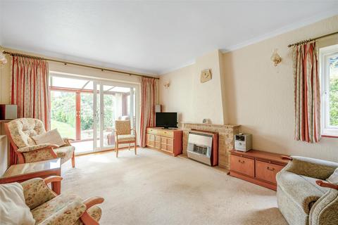 2 bedroom bungalow for sale, Surrey Gardens, Effingham Junction