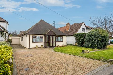 2 bedroom bungalow for sale, Surrey Gardens, Effingham Junction