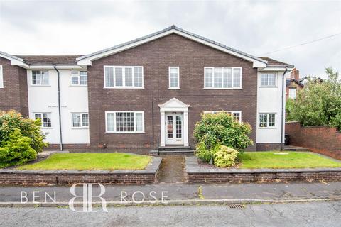 2 bedroom flat for sale, Balmoral Road, Chorley