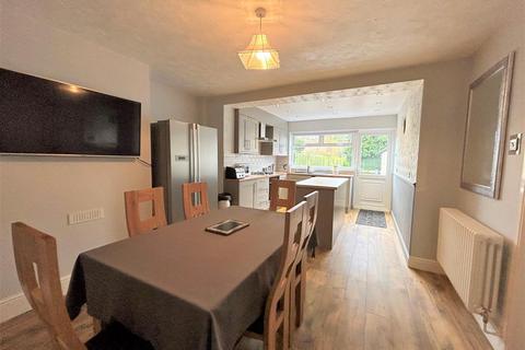 66 Brook Road, Oldbury, B68 8AA