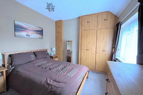 66 Brook Road, Oldbury, B68 8AA