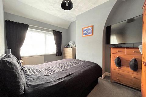 66 Brook Road, Oldbury, B68 8AA