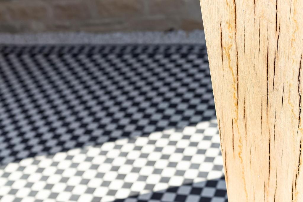 QUARRY TILE DETAIL.jpg