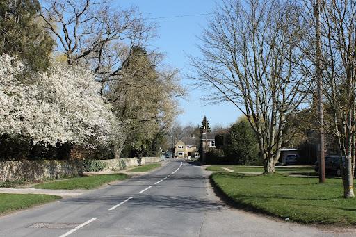 STREET SCENE STANDLAKE.jpg