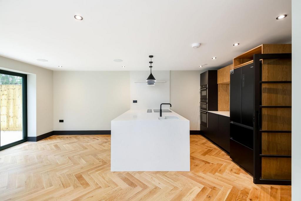 KITCHEN QUALITY ON ANOTHER LEVEL.jpg