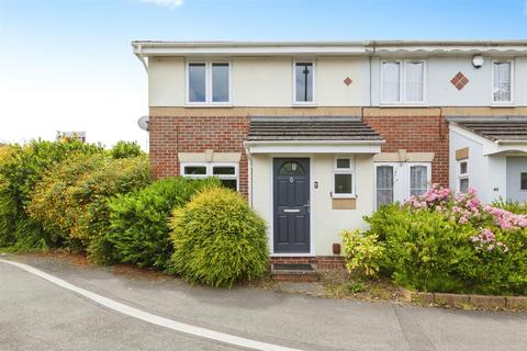 3 bedroom end of terrace house for sale, Richards Way, Slough