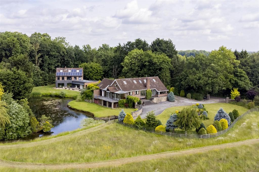 Wisteria Rise, Warthill, York 5 bed equestrian property for sale £875,000