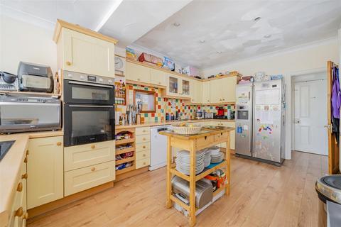 5 bedroom semi-detached house for sale, Tonbridge Road, Maidstone